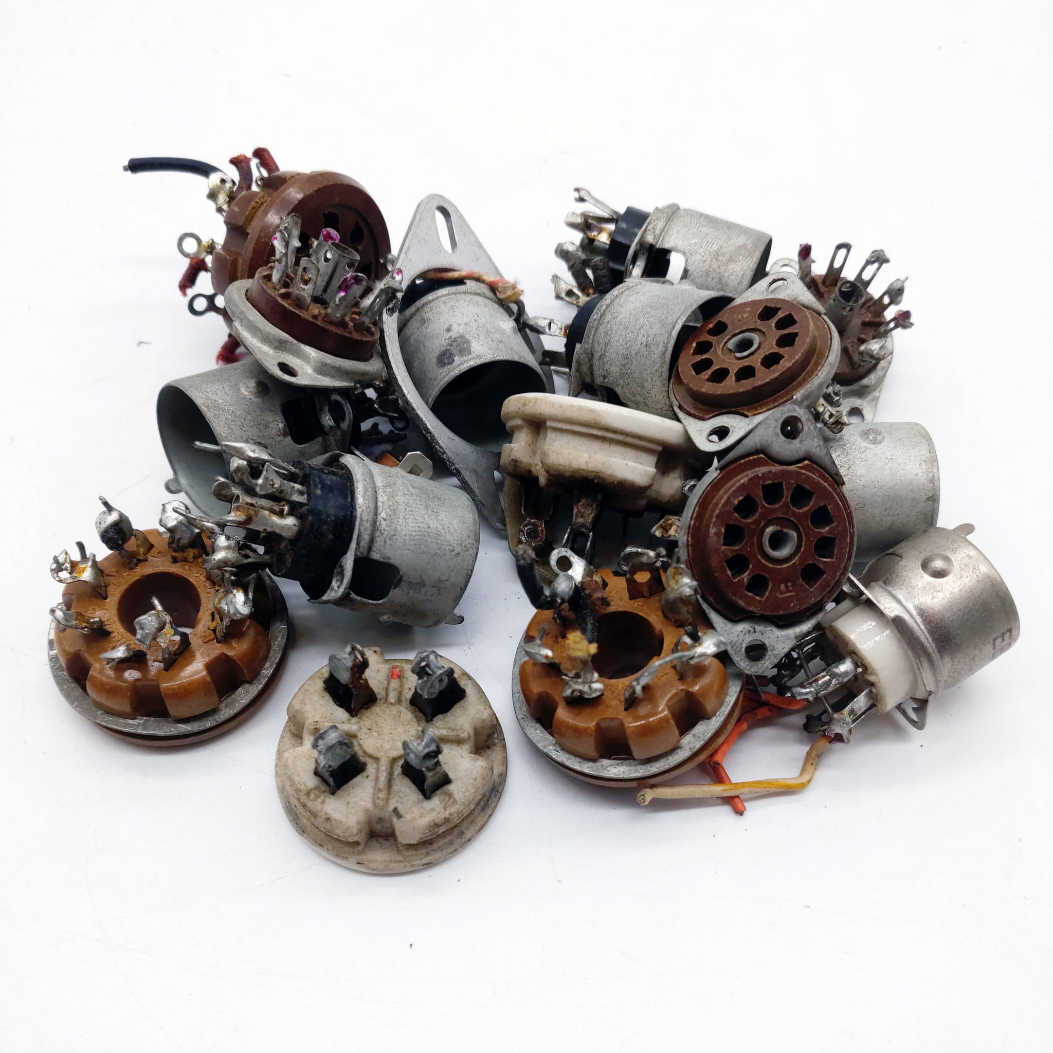 Used Vacuum Tube Socket, Qty: 17, See Photos