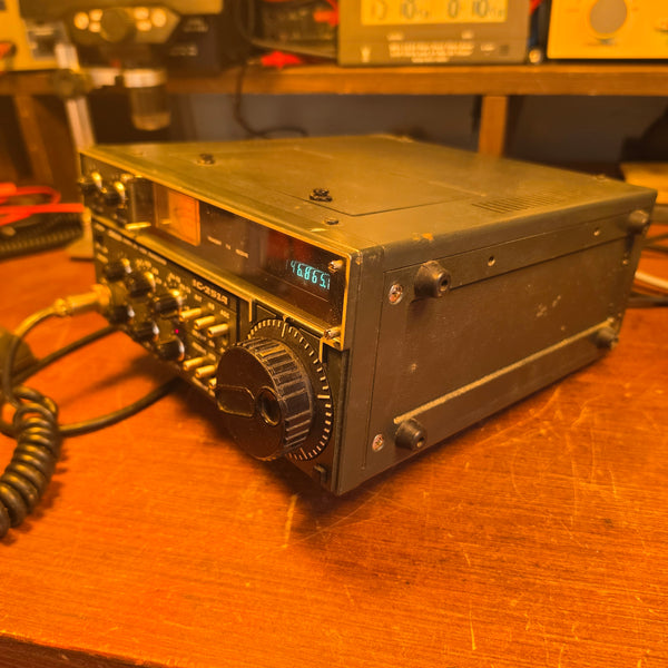 Icom IC-251A  2 Meter (144 MHz) Transceiver, With Mic And Power Cord