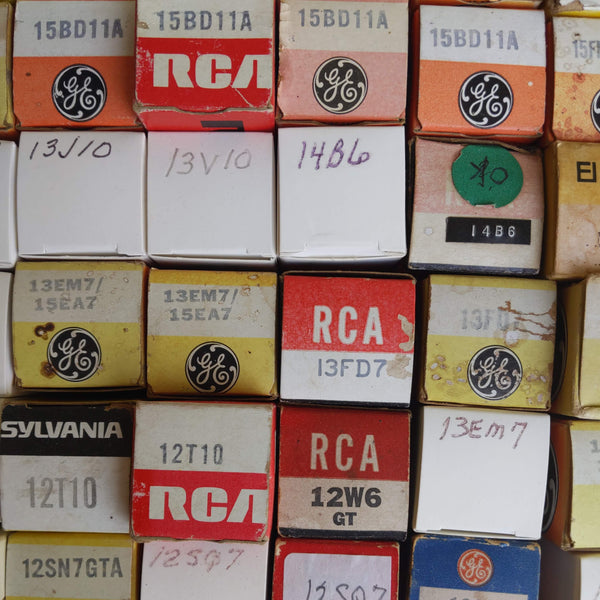 94 Vacuum Tubes, See Photos For Numbers (Lot Of 94)