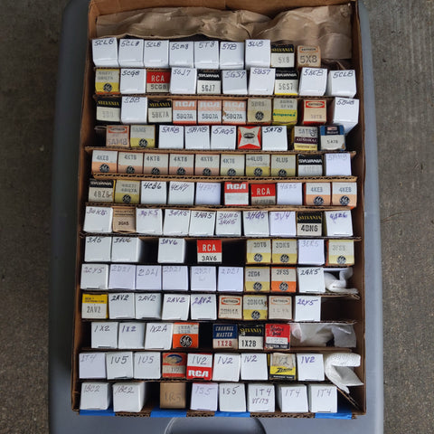 117 Vacuum Tubes, See Photos For Numbers (Lot Of 117)