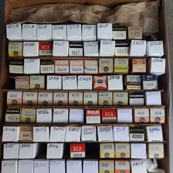 117 Vacuum Tubes, See Photos For Numbers (Lot Of 117)