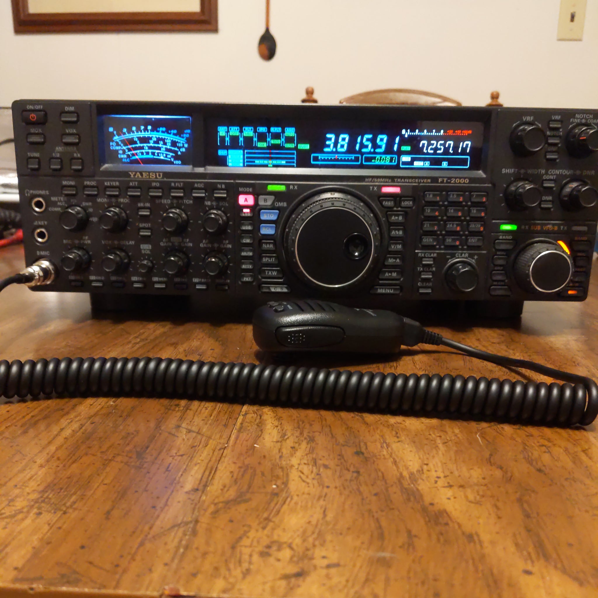 Yaesu FT-2000 6M-160M Transceiver With Microphone, See Video