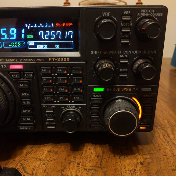 Yaesu FT-2000 6M-160M Transceiver With Microphone, See Video