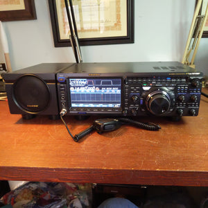 Yaesu FTDX101MP HF/50 MHz Transceiver With Power Supply And Mic, Video