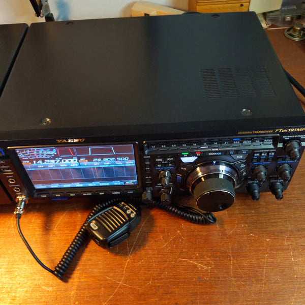 Yaesu FTDX101MP HF/50 MHz Transceiver With Power Supply And Mic, Video