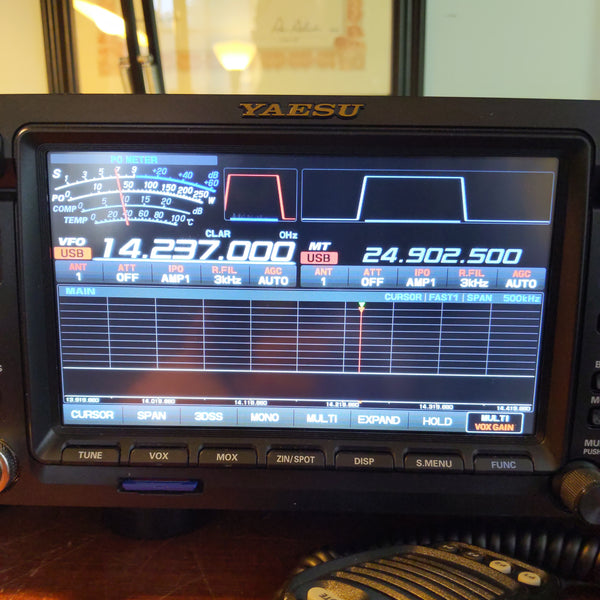 Yaesu FTDX101MP HF/50 MHz Transceiver With Power Supply And Mic, Video