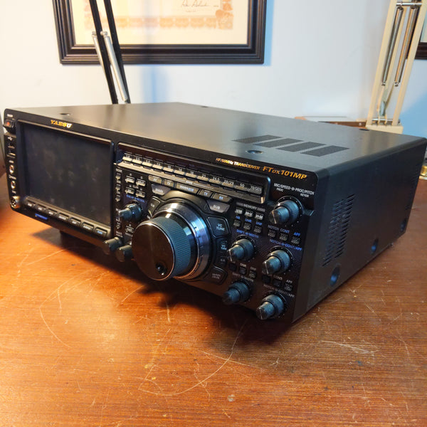 Yaesu FTDX101MP HF/50 MHz Transceiver With Power Supply And Mic, Video