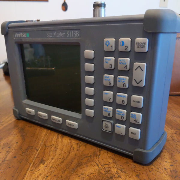 Anritsu S113B Site Master RF Spectrum Analyzer, Case,  Powers Up, See Video, For Parts Or Repair