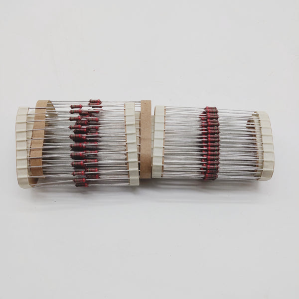 9,000+ Resistors, 125+ Numbers, See List And Photos