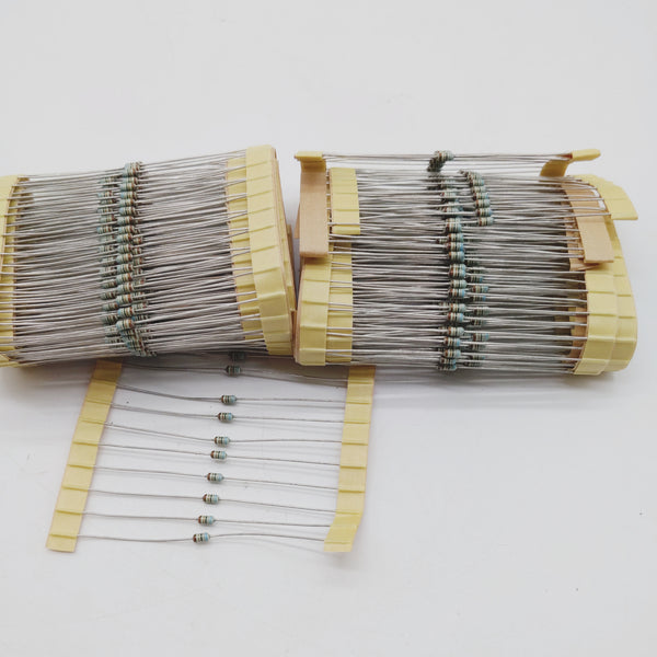 9,000+ Resistors, 125+ Numbers, See List And Photos
