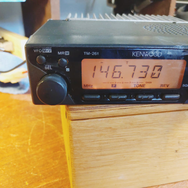 Kenwood TM-261A 2 Meter Mobile Transceiver With Microphone SEE VIDEO
