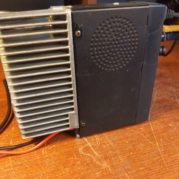 Kenwood TM-261A 2 Meter Mobile Transceiver With Microphone SEE VIDEO