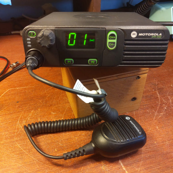 Motorola XPR-4350 UHF Mobile Radio, Works, See Video