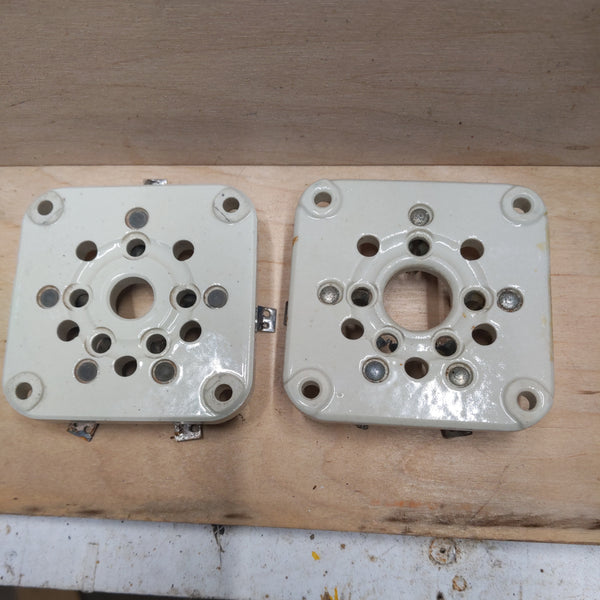 QTY: 2, EF Johnson Tube Socket 122-275-100, 5 Pin Ceramic, For 3-500Z/4-400A Tubes