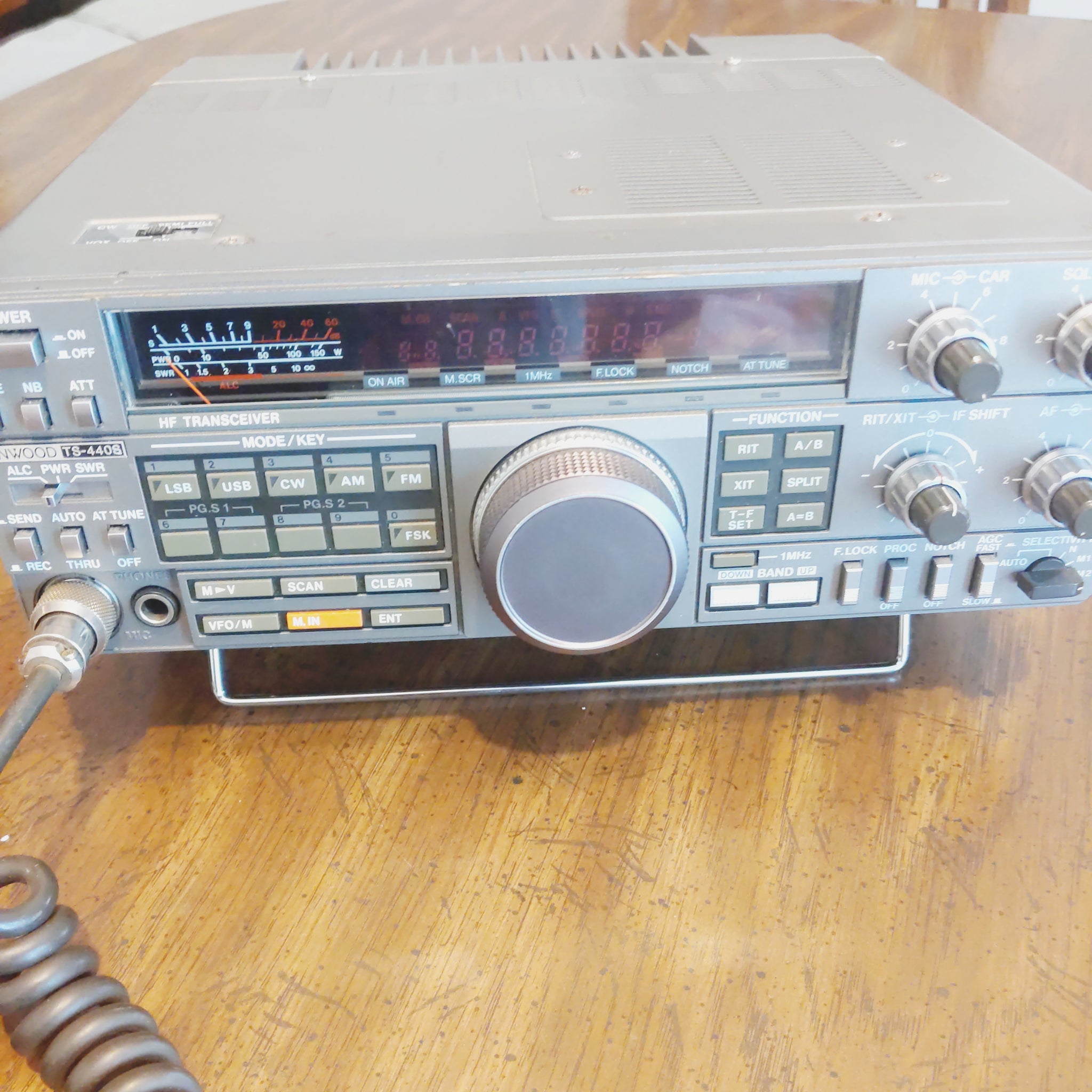 Kenwood TS-440S HF Transceiver, Mic, Works Great, SN 9050313, See Video