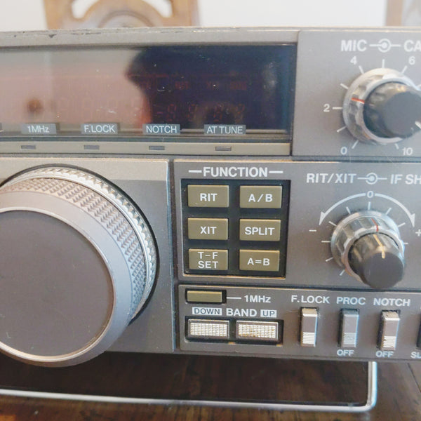 Kenwood TS-440S HF Transceiver, Mic, Works Great, SN7060260, See Video