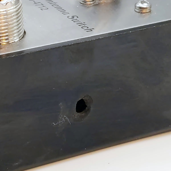 MFJ-4712 Remote Antenna Coax 2-Position Connector Box