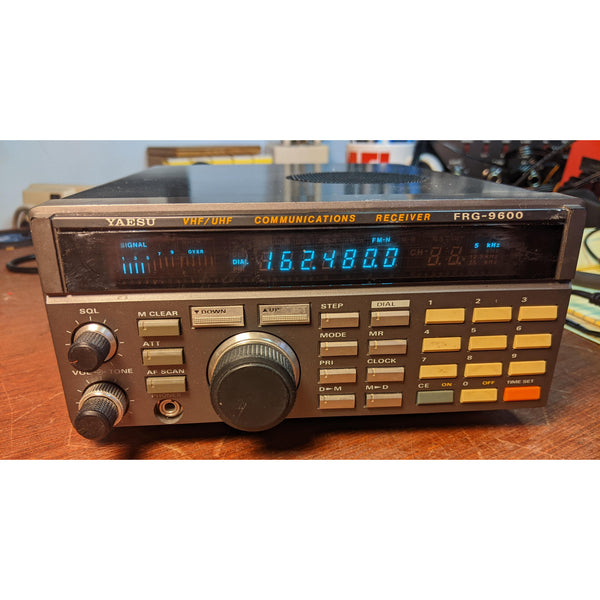 Yaesu FRG-9600 VHF-UHF Communications  Receiver For 60 MHz to 903 MHz.