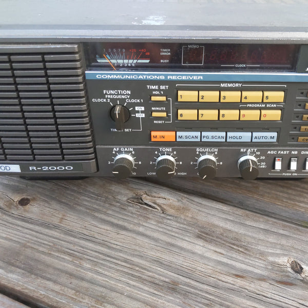 Kenwood R-2000 Receiver, Works Great, See Video