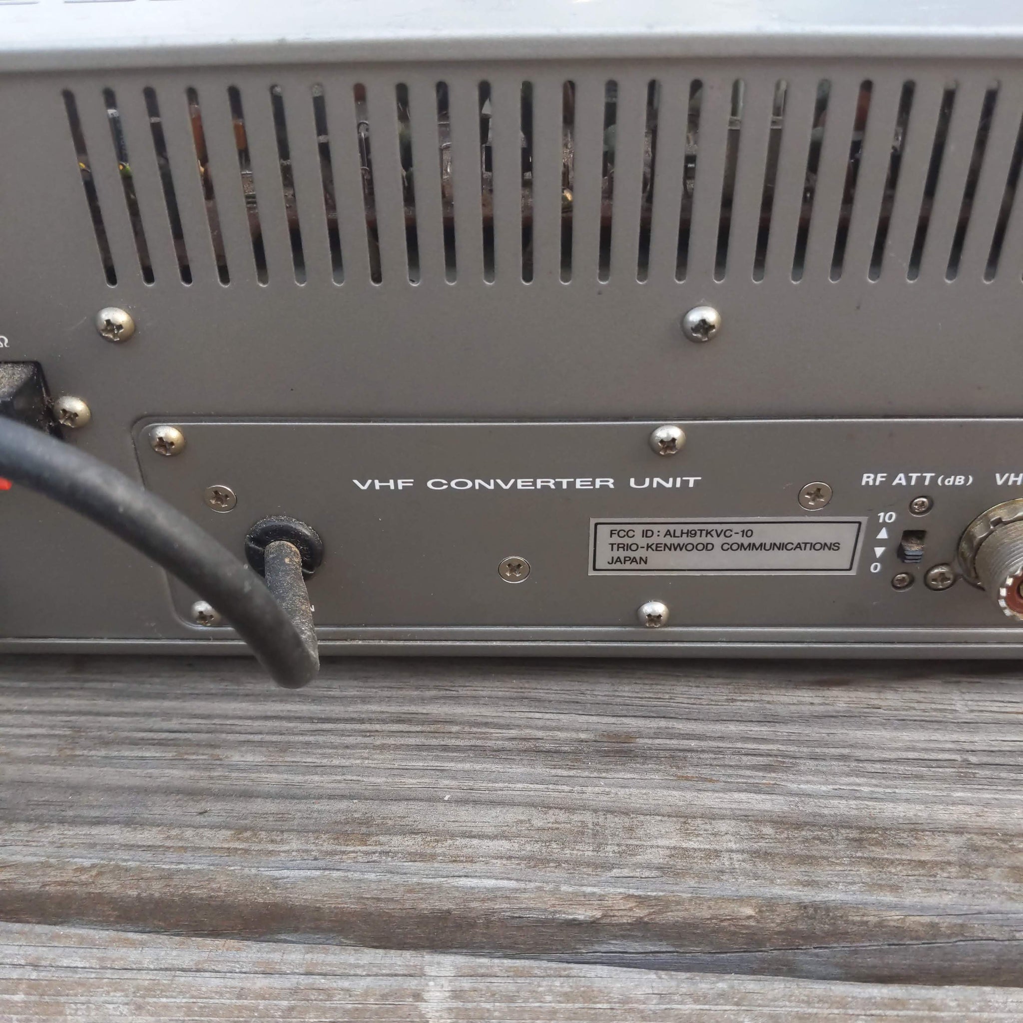 Kenwood R-2000 Receiver, Works Great, See Video – FatCat.Parts