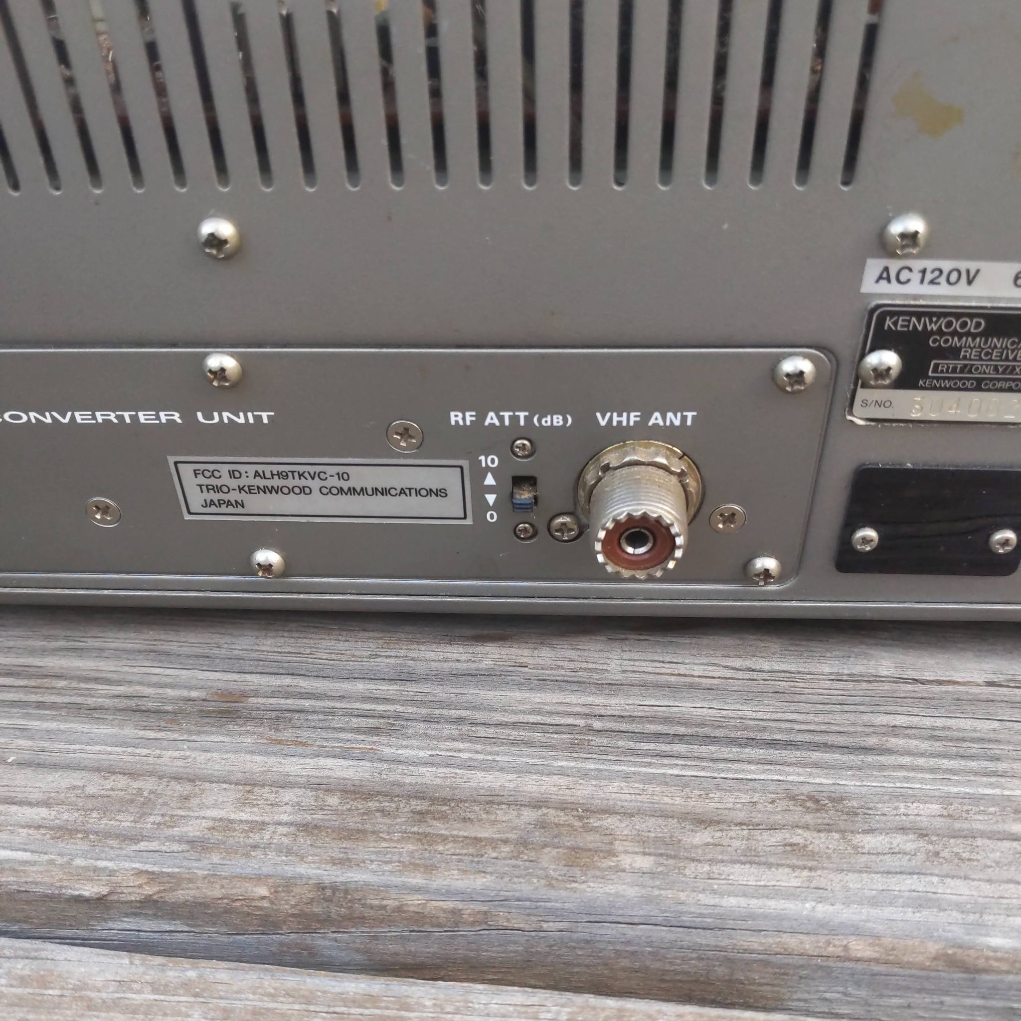 Kenwood R-2000 Receiver, Works Great, See Video – FatCat.Parts